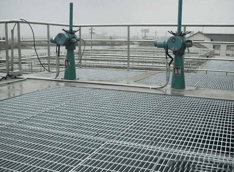 鍍鋅格柵板在污水廠里使用有什么特點？